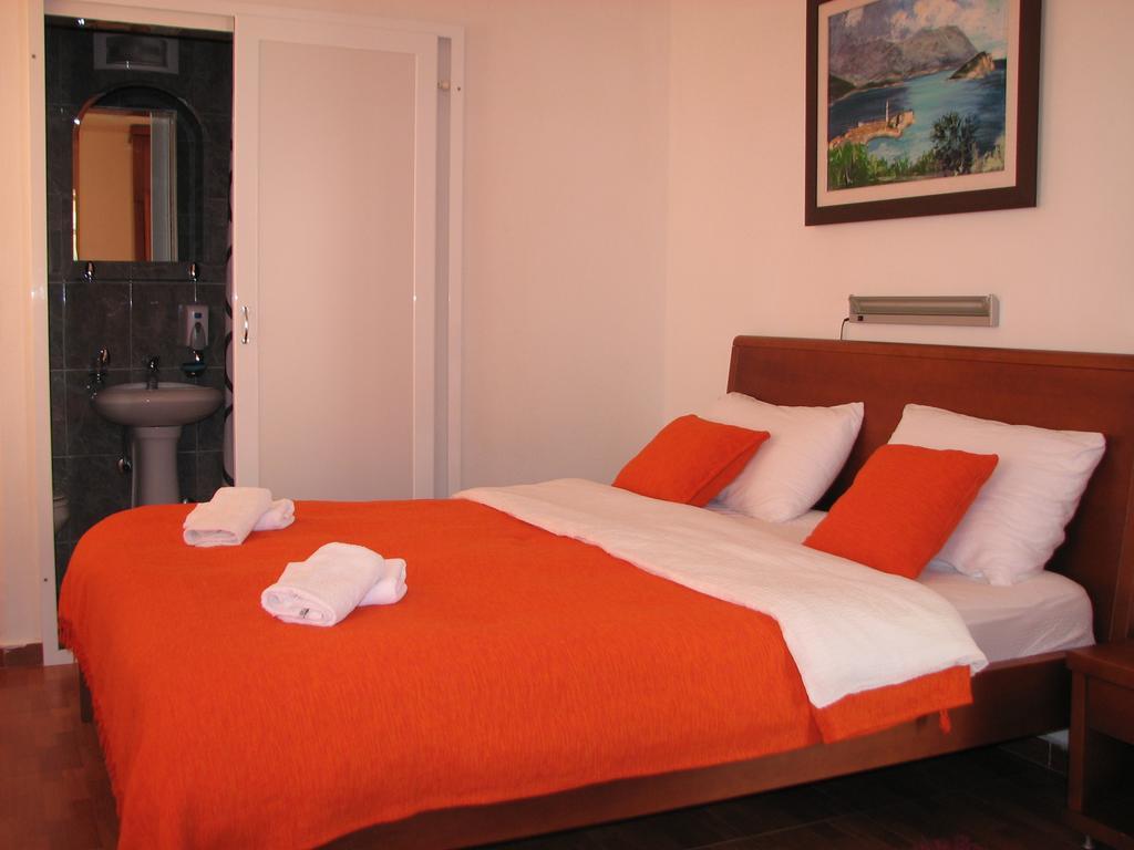 R-Club Old Town Apartments Budva Quarto foto